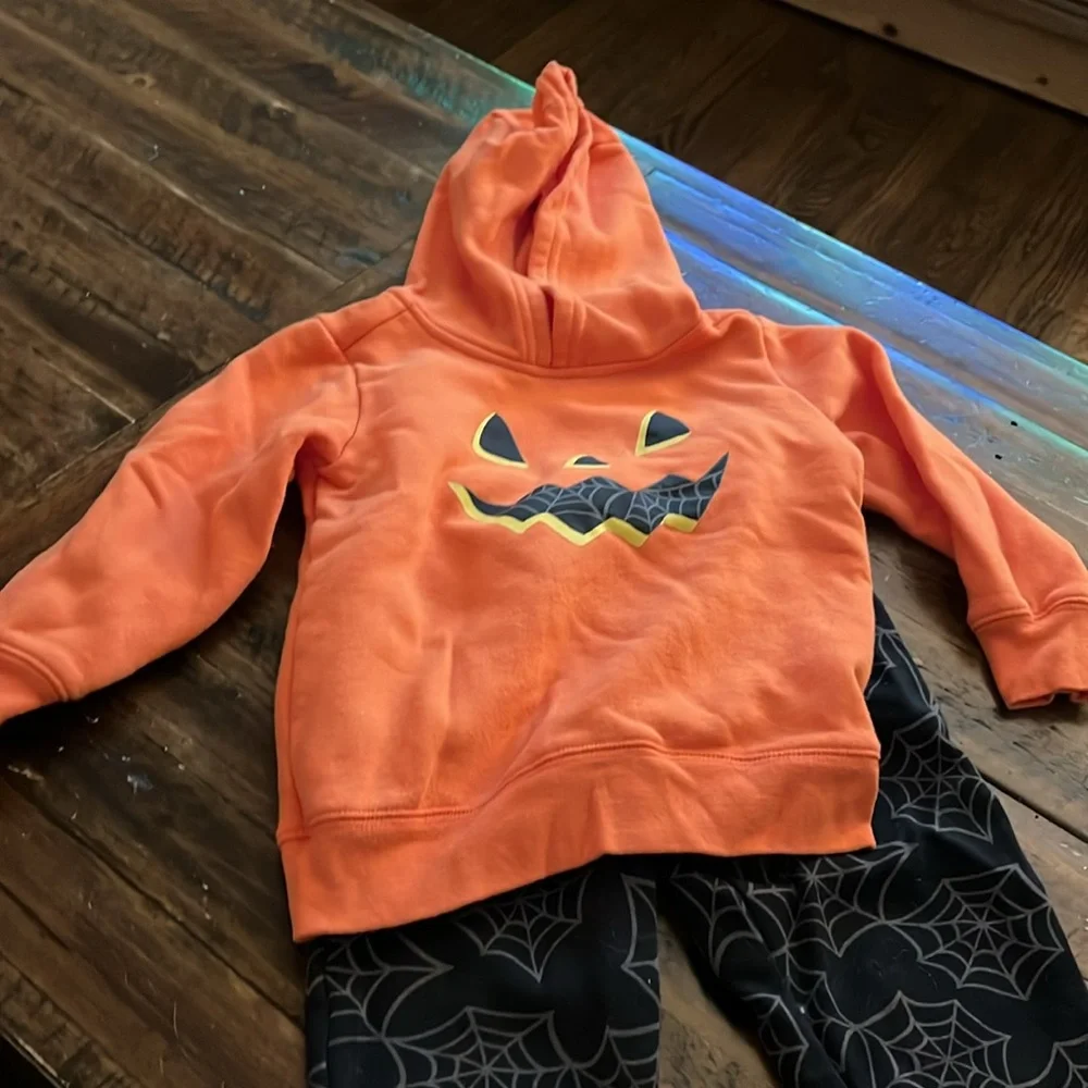2T Carter’s Jack-O-lantern Hoodie & spiderweb pants